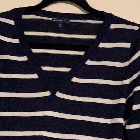 GAP maternity long sleeve sweater - Picture 2 of 2